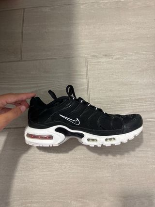 Zapatillas Nike Air Max Plus TN Negras Blancas
