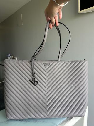 Bolso Tote Victoria's Secret Gris