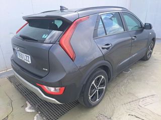 Kia Niro 1.6 GDi HEV 104kW (141CV) Concept