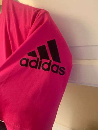 Camiseta Adidas Deportiva Rosa y Negra Preciosa