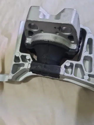 Soporte motor Volvo