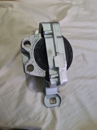 Soporte motor Volvo