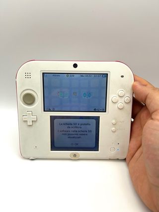 Nintendo 2DS Bianco e rosso , leggere descrizione 