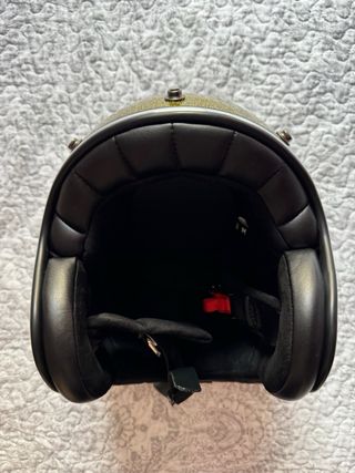 Casco Retro Dorado Brillante