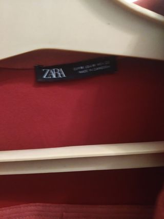 Chaqueta Zara efecto ante rojo suave
