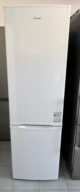 FRIGORÍFICO CANDY BLANCO NO FROST ❄️