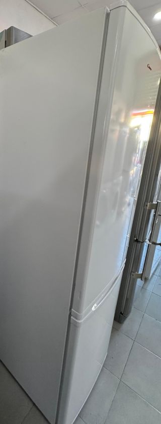 FRIGORÍFICO CANDY BLANCO NO FROST ❄️