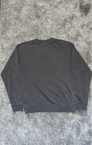 Sudadera Nike gris vintage logo bordado