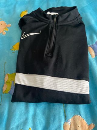 Sudadera Nike fina 147-158 cm