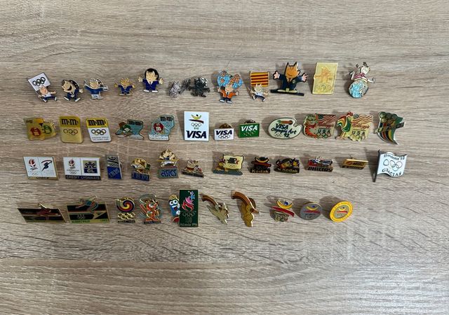 Colección de Pines Variados
