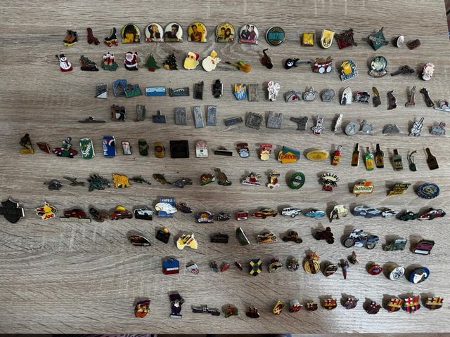Colección de Pines Variados