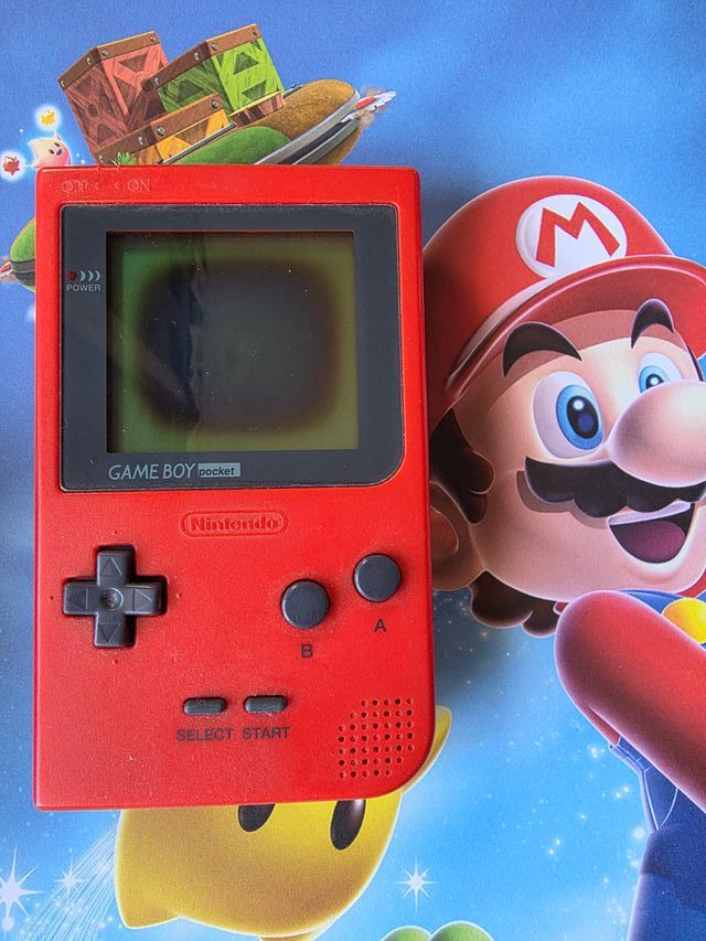 Nintendo Game Boy Pocket