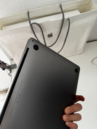 MacBook Pro 13” 2020 Plata