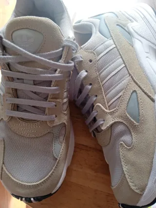 Zapatillas Adidas Mujer Beige/Gris