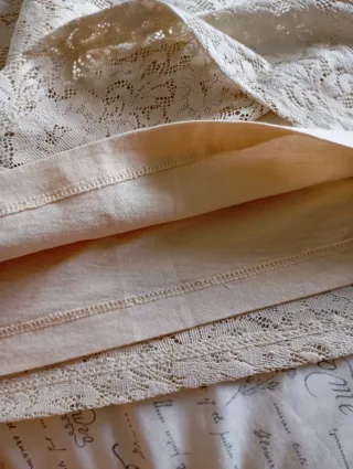 Vestido beige encaje Pull&Bear