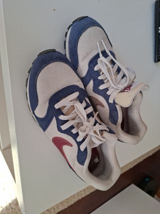 Zapatillas Nike Azul y Blanco TALLA 41