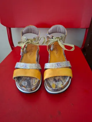 Sandalias Plataforma    Laura Vita Multicolor 