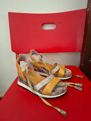 Sandalias Plataforma    Laura Vita Multicolor 