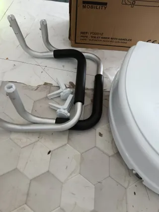 PEPE Mobility Elevador WC Adulto con Reposabrazos 