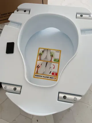 PEPE Mobility Elevador WC Adulto con Reposabrazos 