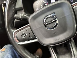 Volvo XC40 2.0 B4 G AWD Inscription Auto
