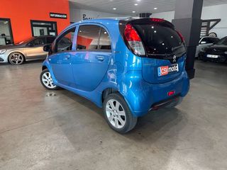 Peugeot iOn -