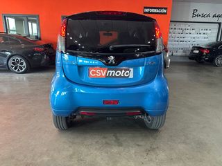Peugeot iOn -