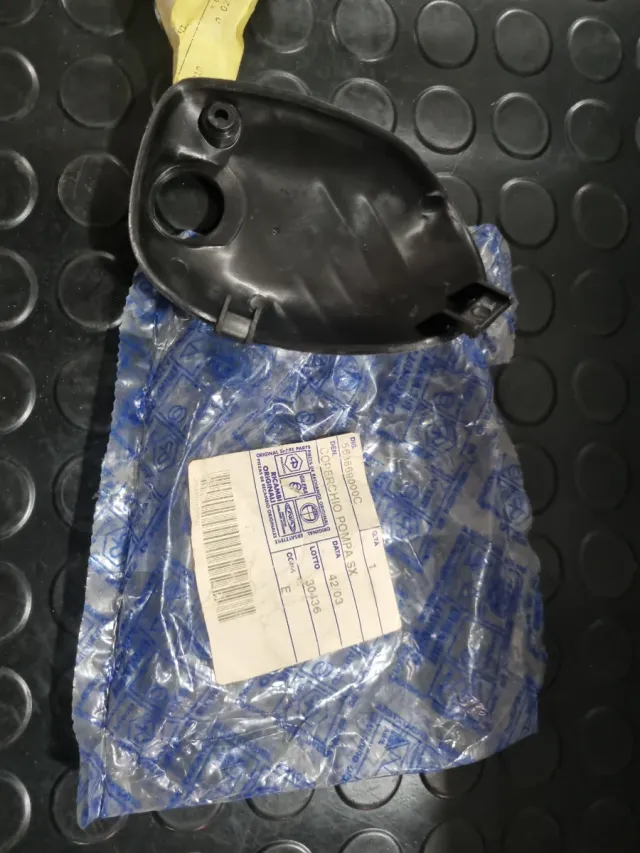 Tapa Piaggio Nrg Bomba Freno izquierda
