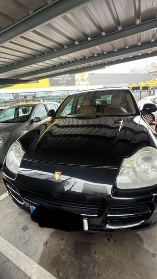 averiado Porsche Cayenne turbo S 2004