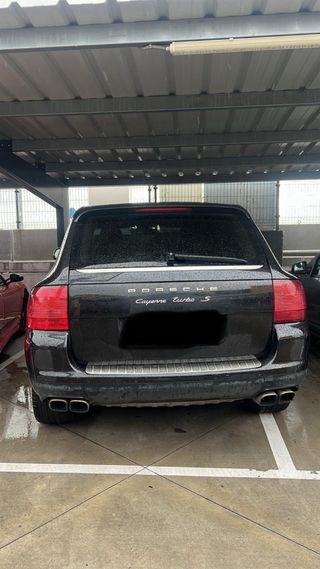 averiado Porsche Cayenne turbo S 2004