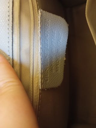 Bolso mini Bella cuero gris y dorado