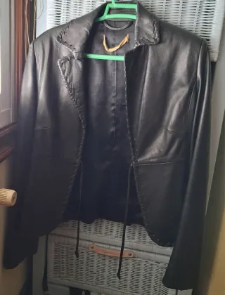 Cazadora Piel Mango Negra