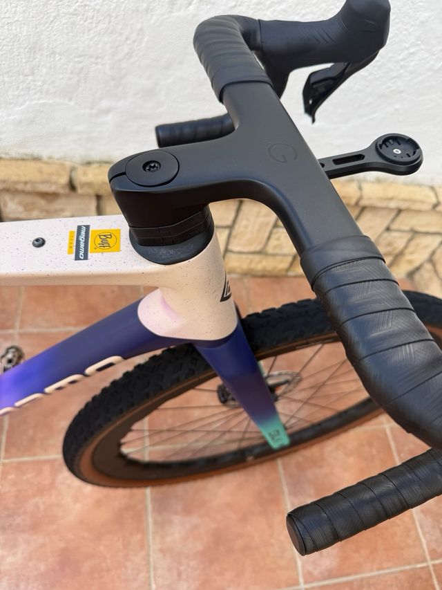 Megamo Silk GRX Di2 Gravel Bike