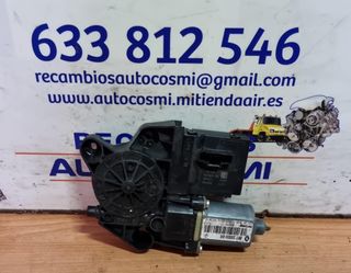 MOTOR ELEVALUNAS DEL DERECHO RENAULT MEGANE 3 2010