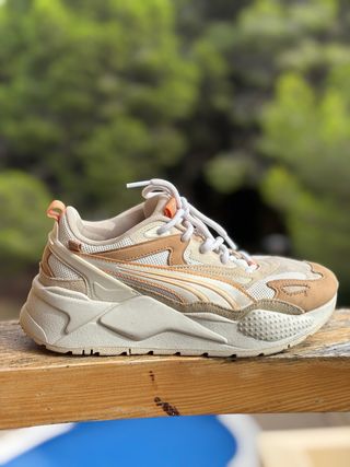 Zapatillas Puma Mujer Beige y Naranja