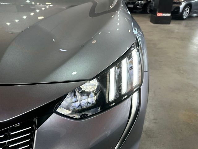 Peugeot 208 GT HYBRID 136 eDCS6