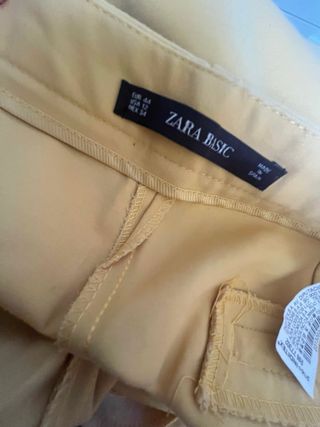 Pantalón chino mujer Zara amarillo