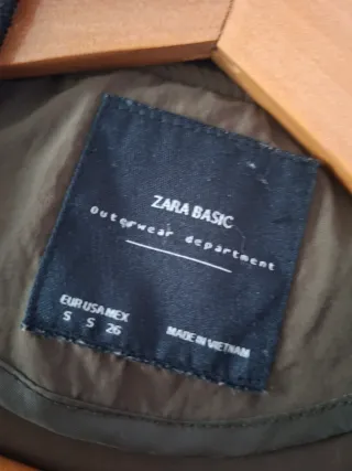 Chaqueta bomber Zara verde militar Talla S
