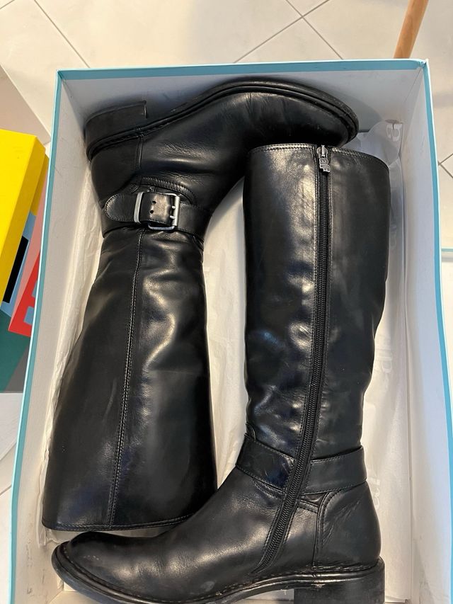 Stivali neri donna tg. 39