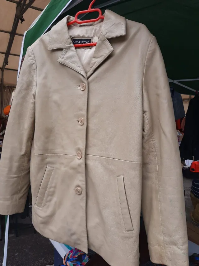 Chaqueta de piel beige