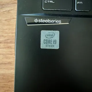 Portátil MSI GE75 Raider 10SFS Alta Gama