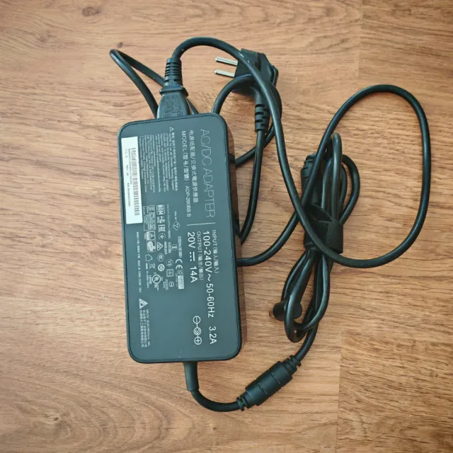 Portátil MSI GE75 Raider 10SFS Alta Gama