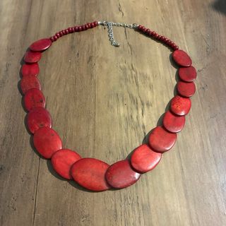 Collar rojo
