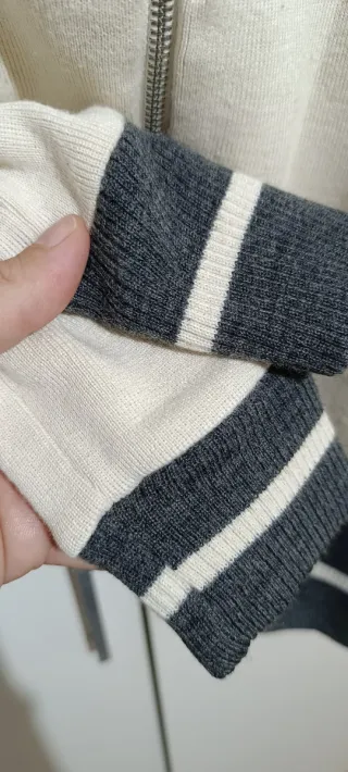 Maglione stile bomber beige e nero