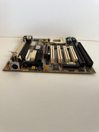 Placa Base Socket 7 VIA VT82C598 + AGP