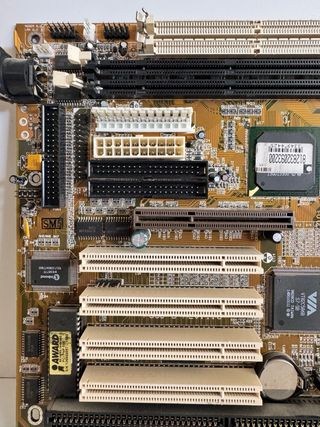 Placa Base Socket 7 VIA VT82C598 + AGP
