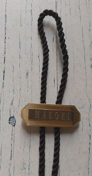 Corbata Bolo Makoki Vintage Metal Dorado