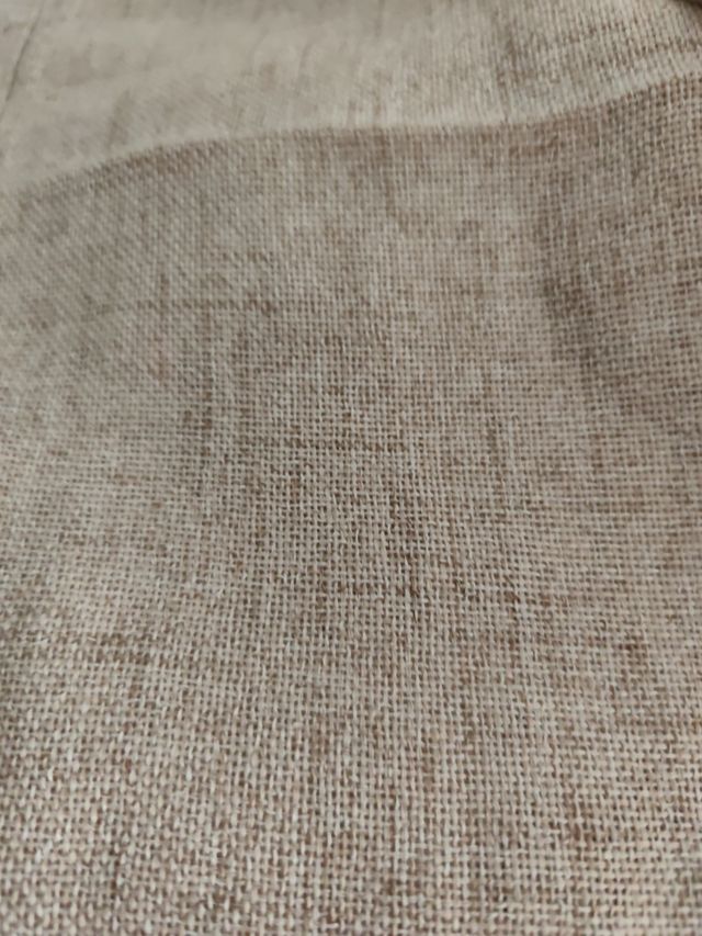 Cortinas beige de lino, Dos caídas