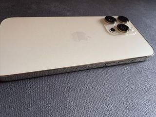 iPhone 14 Pro Max Dorado