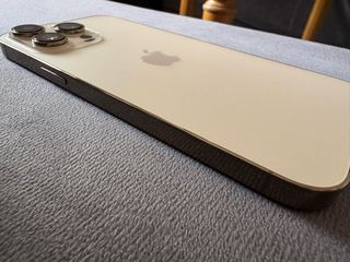 iPhone 14 Pro Max Dorado